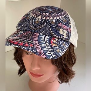 Billabong  adjustable print & mesh cap